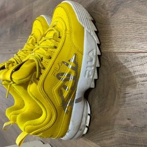 size 5 US filas (kid)